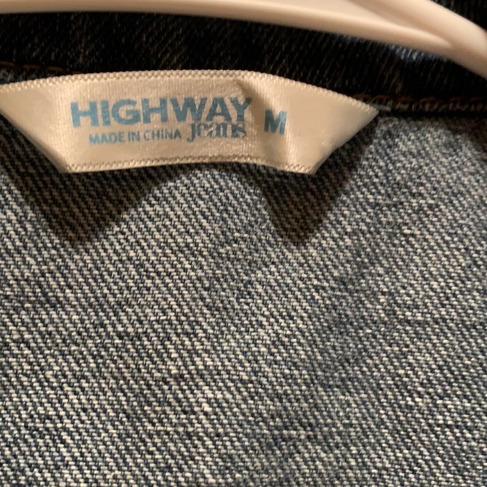 🌻Womens jean jacket! - Picture 2 of 3